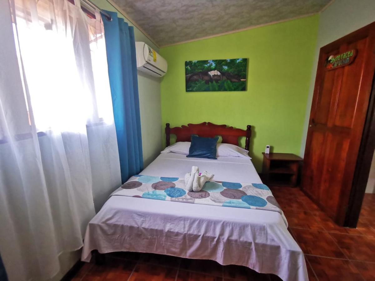 Puerto Jiménez The Corner Airbnb المظهر الخارجي الصورة