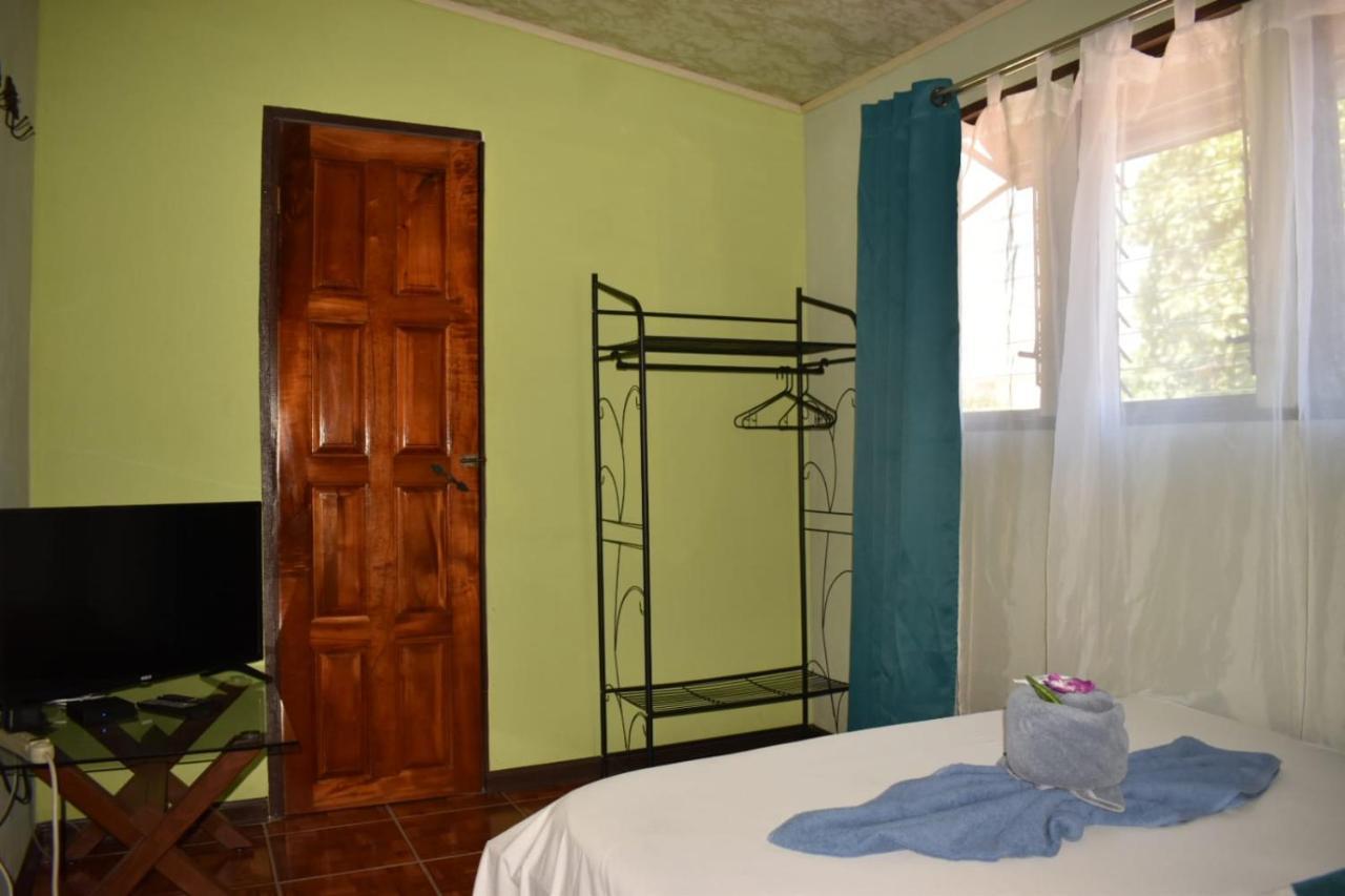 Puerto Jiménez The Corner Airbnb المظهر الخارجي الصورة